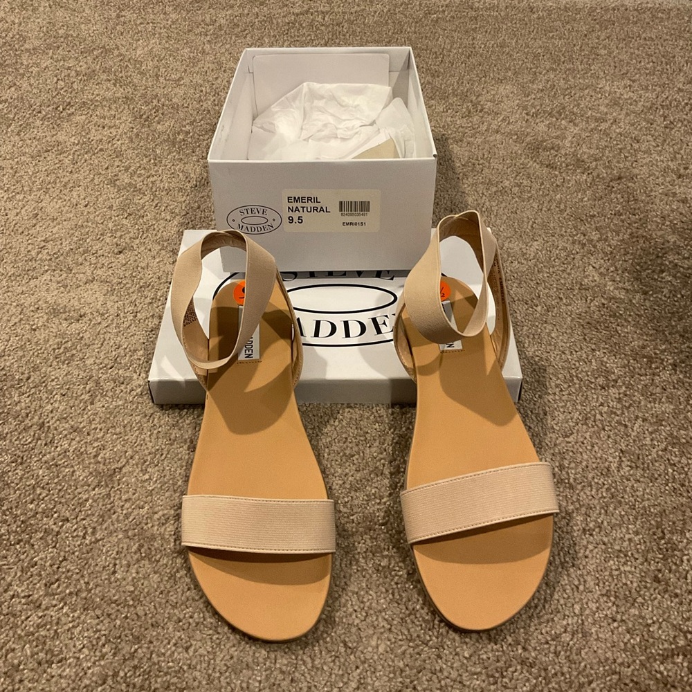 NEW Steve Madden Sandals